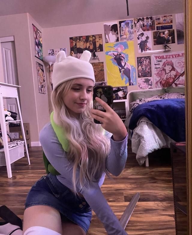 Hi 👋, I am down to fuck and creampie 🍆🍑💦. Send a dm on TELE - Image 2